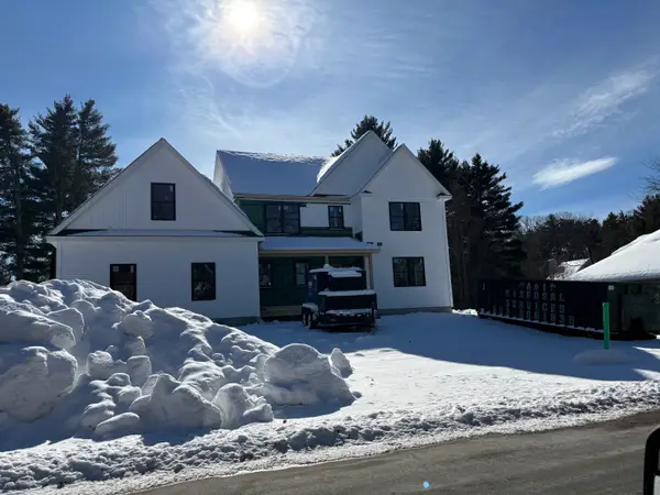 61 whitford Street, Manchester, NH 03104