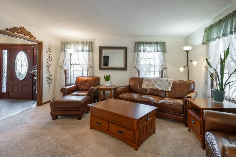 4 Lisa Drive, Nashua, NH 03062 - #3