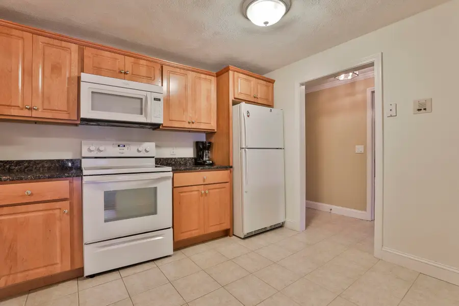 4-211 Heritage Village Drive, Nashua, NH 03062 - #3