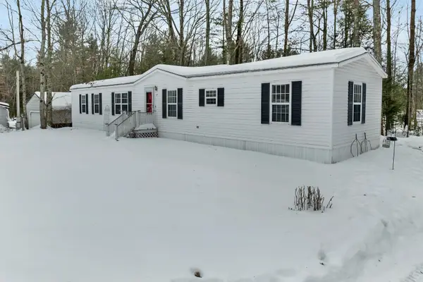 732 Concord Stage Road, Weare, NH 03281