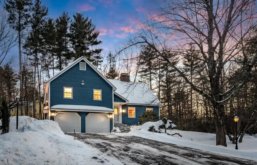 34 Hitching Post Lane, Bedford, NH 03110 - #2