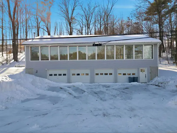 61 Crescent Drive, Barnstead, NH 03225