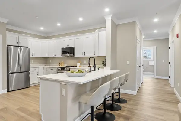 10100 S Willow Street #214, Manchester, NH 03103