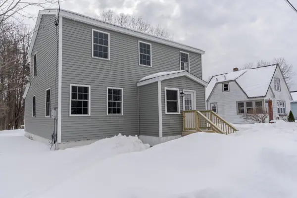 33 Linden Street, Rochester, NH 03867