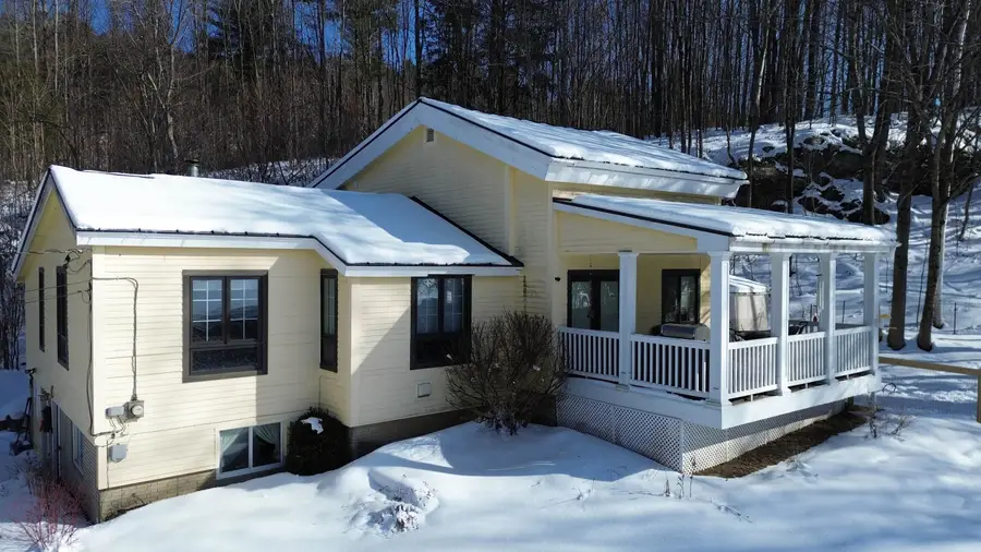 11 Lamore Road, Essex, VT 05452 - #2