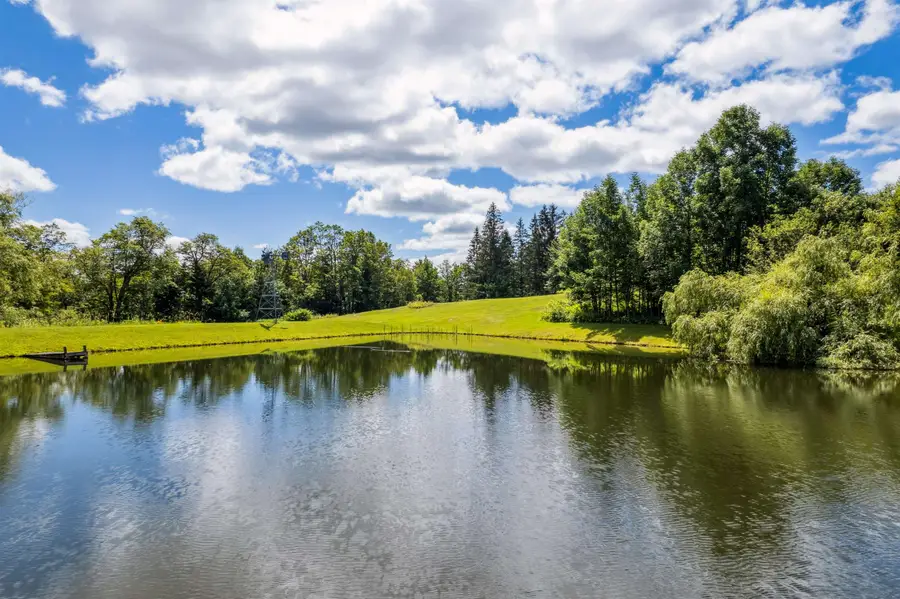 196 Cowdrey Outlook, Bethel, VT 05032 - #2