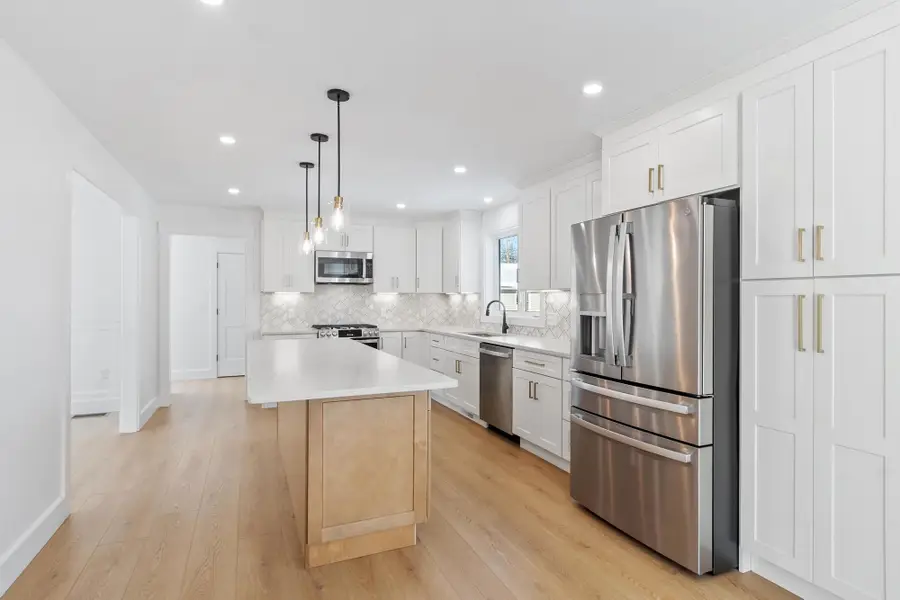 8 Meadowbrook Drive, Nashua, NH 03062 - #3