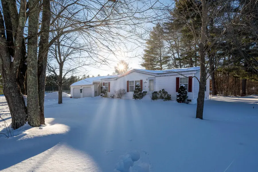 31 Mcelwain Street, Merrimack, NH 03054 - #3