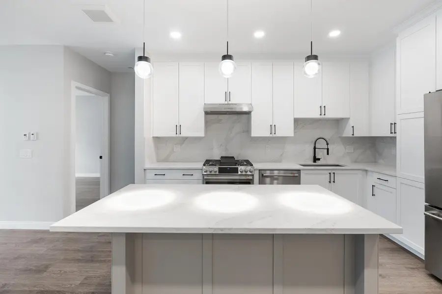 18 Artisan Drive #207, Salem, NH 03079 - #3