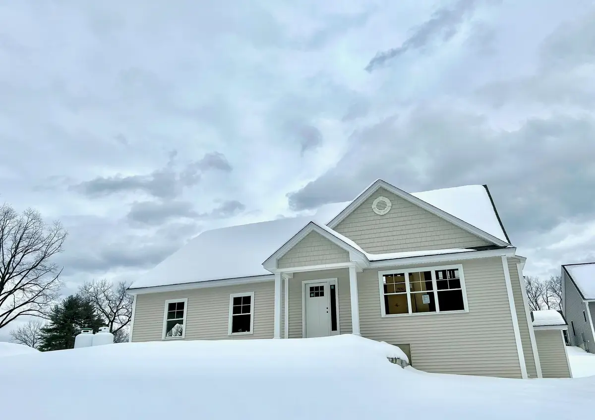 10 Juliana Avenue, Nashua, NH 03064 - #1