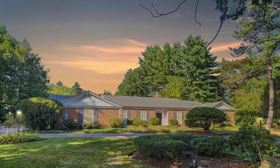 120 Ledgewood Road, Manchester, NH 03104 - #2