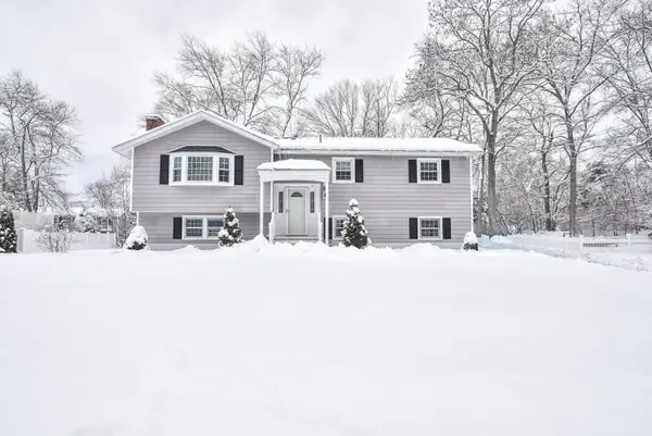 9 Clydesdale Road, Salem, NH 03079