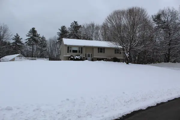 16 Towne Drive, Derry, NH 03038