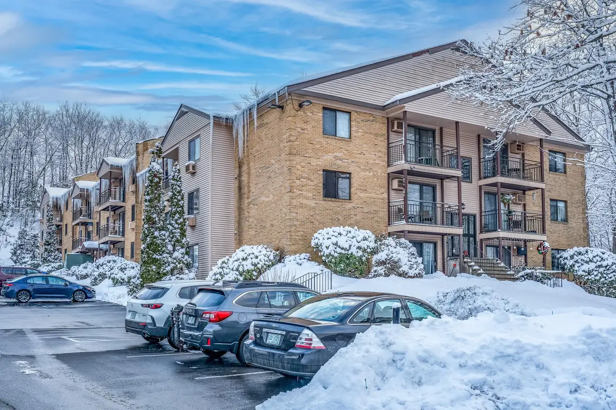 19 Country Club Drive #39, Manchester, NH 03102 - #1