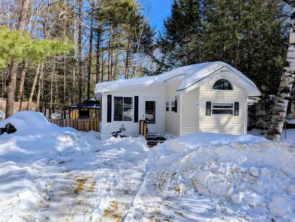 7 Ledges Road #(aka Unit 79), Holderness, NH 03245