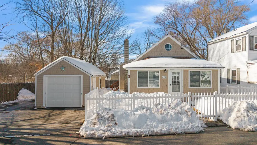 223 W Shore Avenue, Manchester, NH 03109 - #2