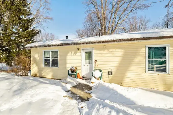 91 Hathaway Inn Drive, St. Albans Town, VT 05478