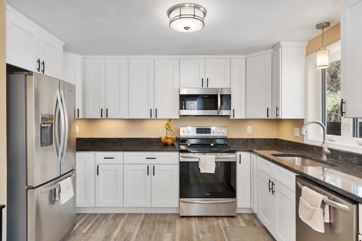 6 Mills Farm Circle #R, Derry, NH 03038 - #1