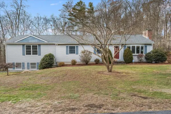 21 Berry Road, Derry, NH 03038