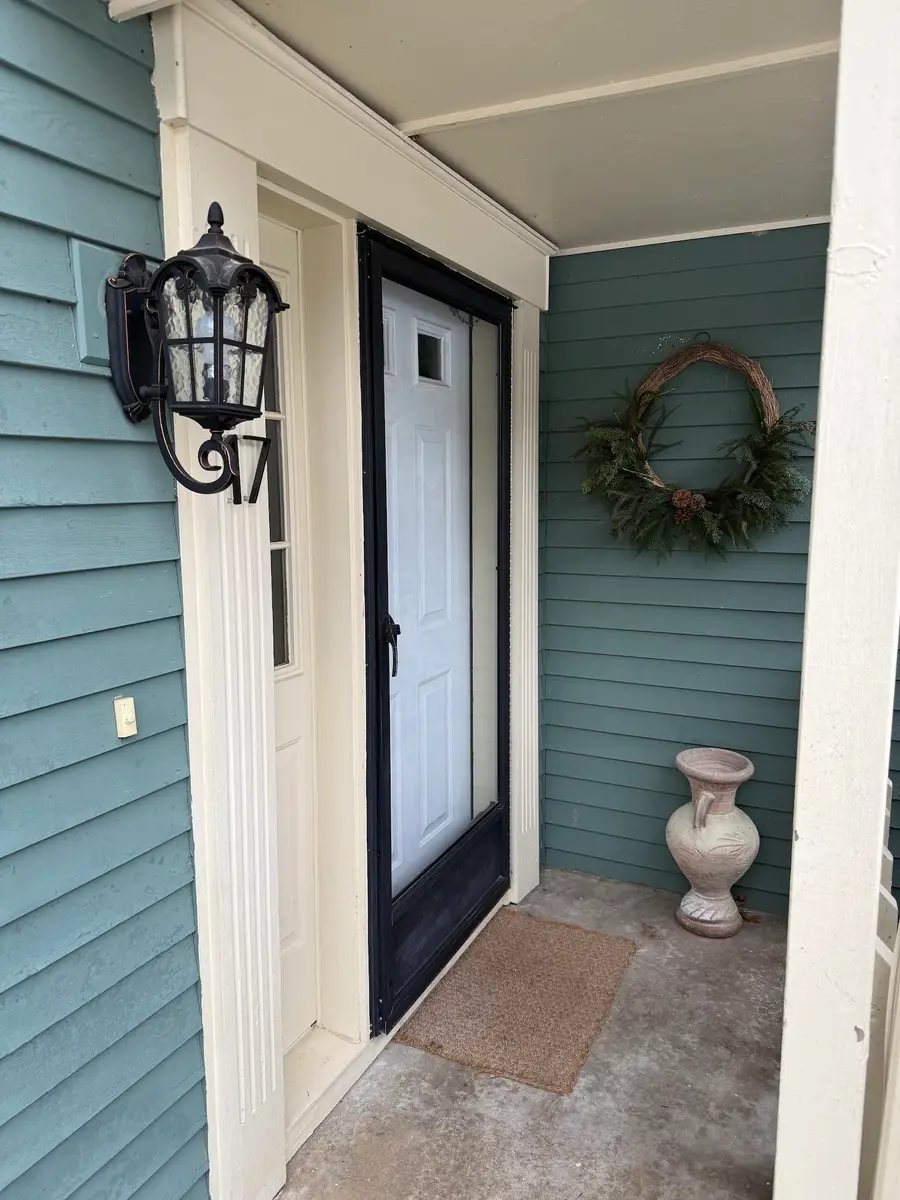 17 Walnut Circle, Merrimack, NH 03054 - #2