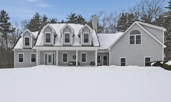 10 Ball Road, Kingston, NH 03848