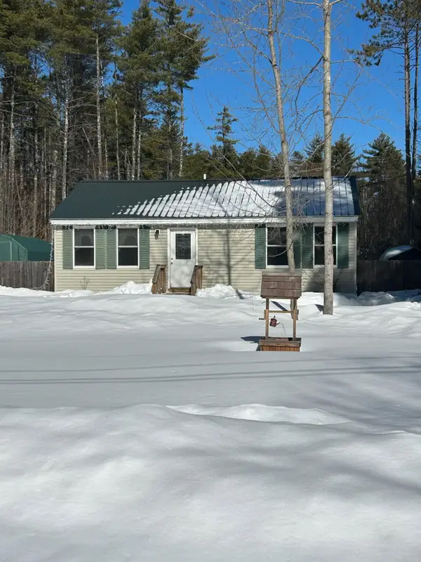 21 Leisure Drive, Ossipee, NH 03814