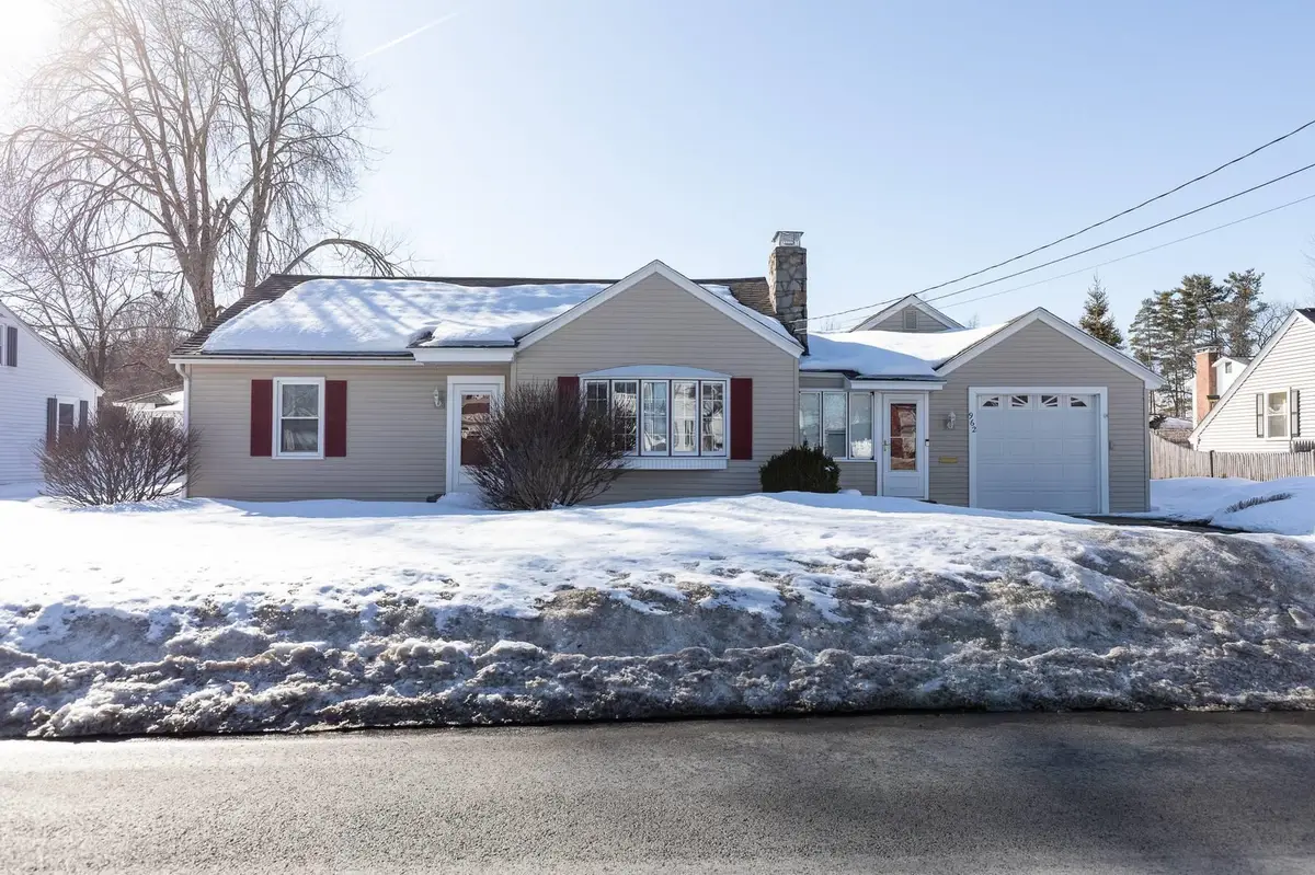 962 Montgomery Street, Manchester, NH 03102 - #1