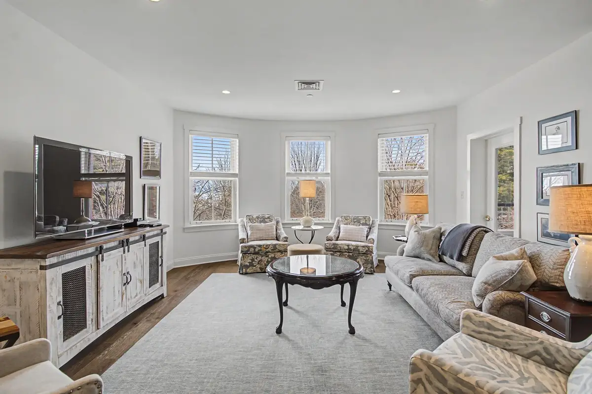 40 College Street #303, Burlington, VT 05401 - #1