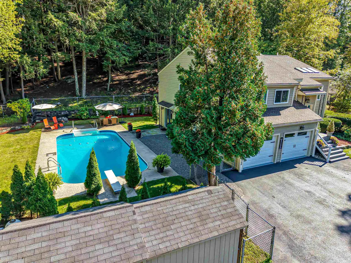 4 Meadowview Lane, Merrimack, NH 03054 - #1