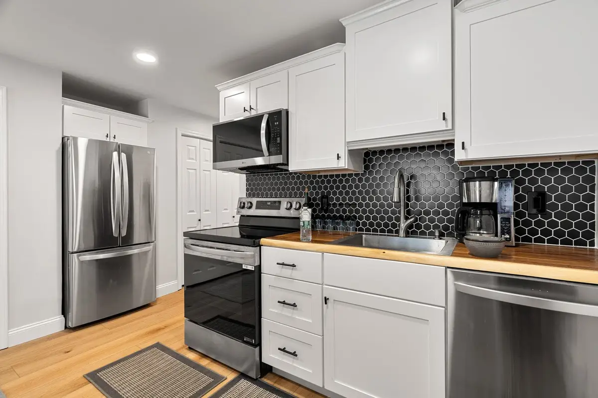 555 Calef Road #4, Manchester, NH 03103 - #1