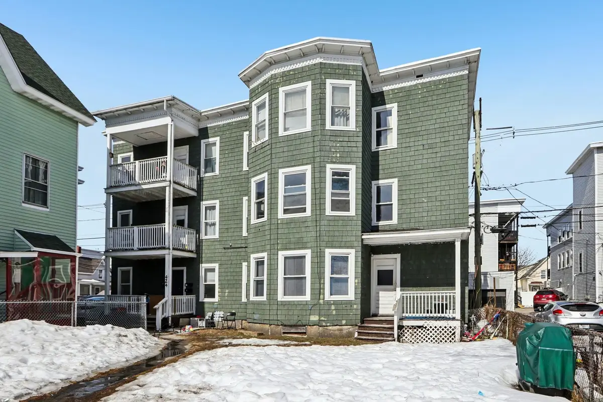 424 Cedar Street, Manchester, NH 03103 - #1