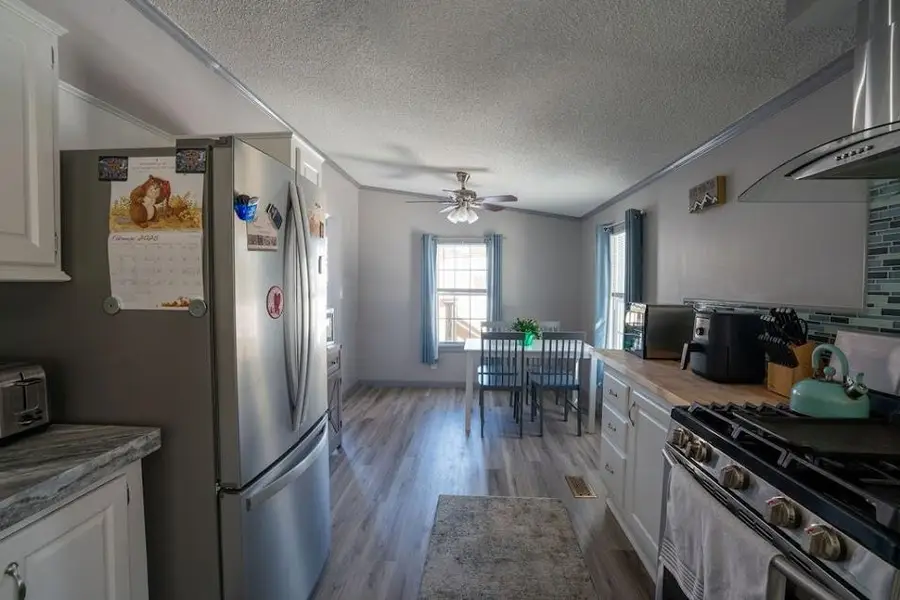 6 Lincoln Street, Epsom, NH 03234 - #3