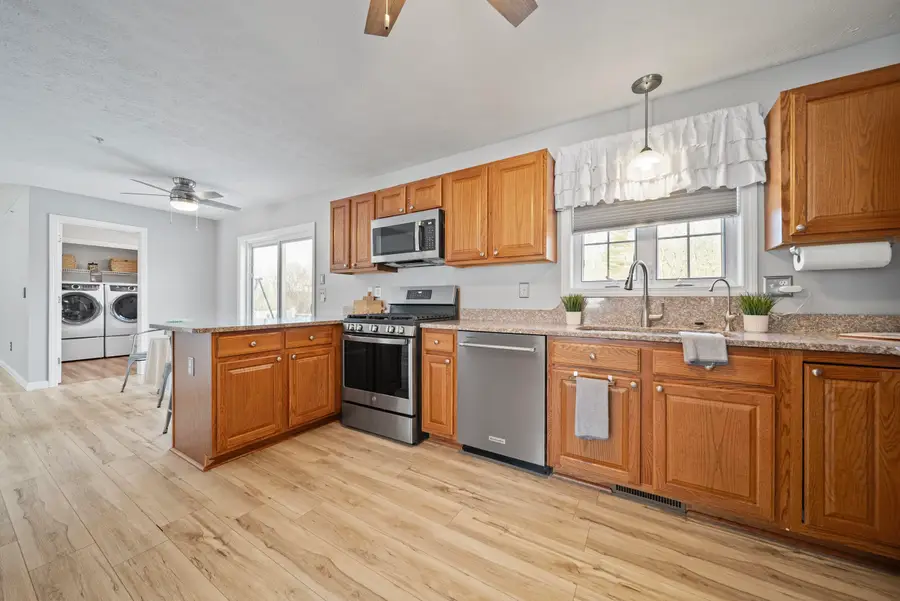 11 Barberry Street, Hooksett, NH 03106 - #3