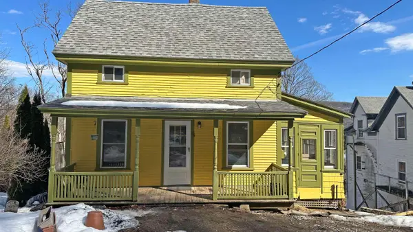 63 Hyde Street, Rockingham, VT 05101