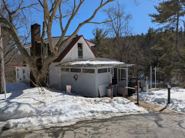 374 Burton Highway, Wilton, NH 03086