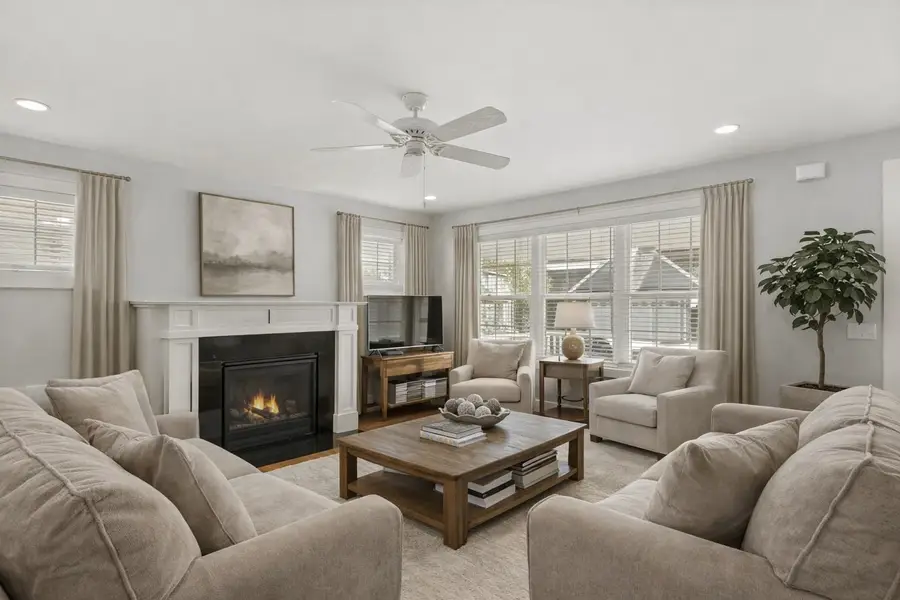 27 MULBERRY Lane, Epping, NH 03042 - #3