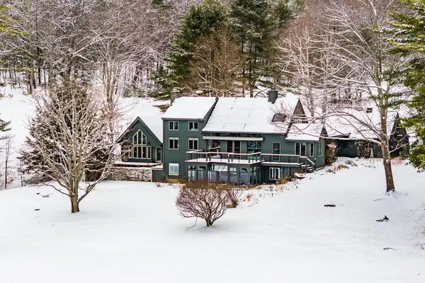 8 Parade Ground Road, Hanover, NH 03750