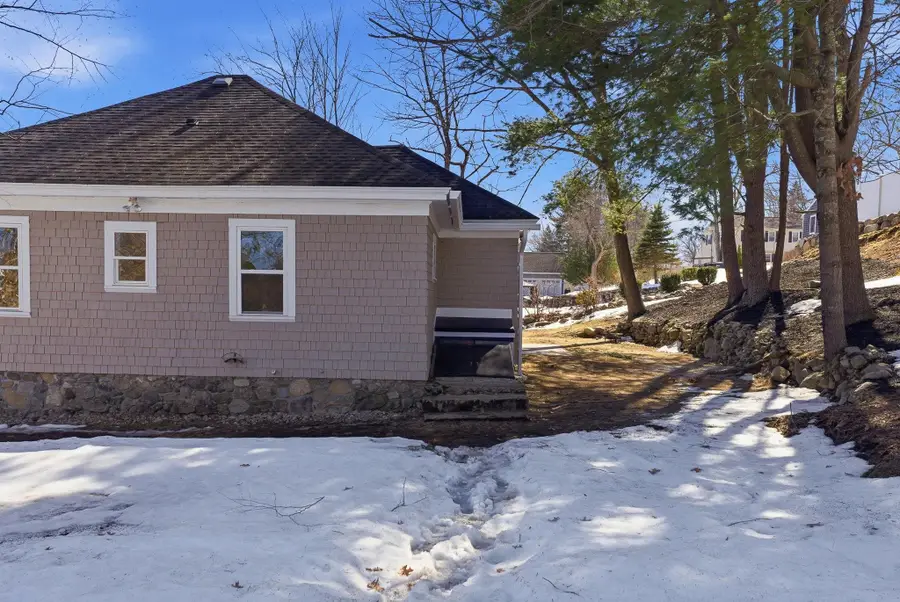 47 MILLVILLE Street, Salem, NH 03079 - #3