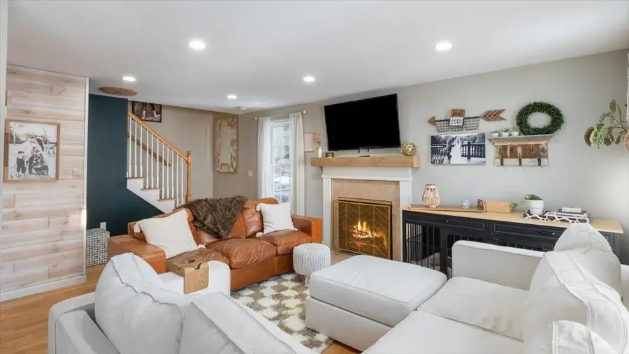 6 Bear Path Lane, Hudson, NH 03051 - #3