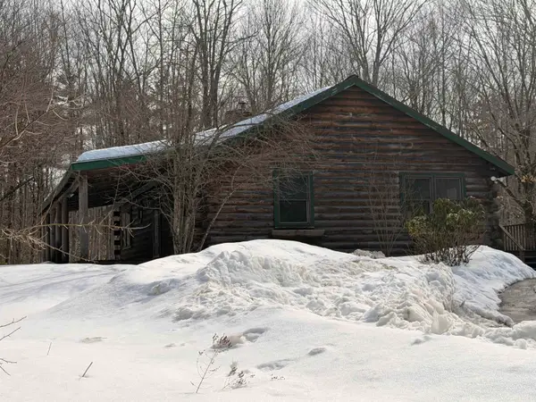 982 Ten Rod Road, Farmington, NH 03835