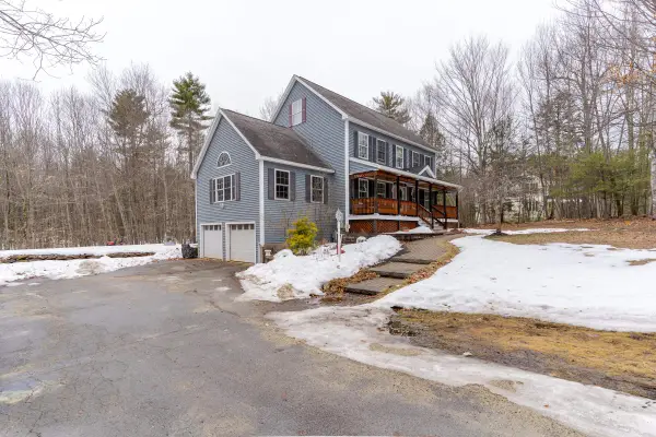 94 Winkley Farm Lane, Rochester, NH 03867
