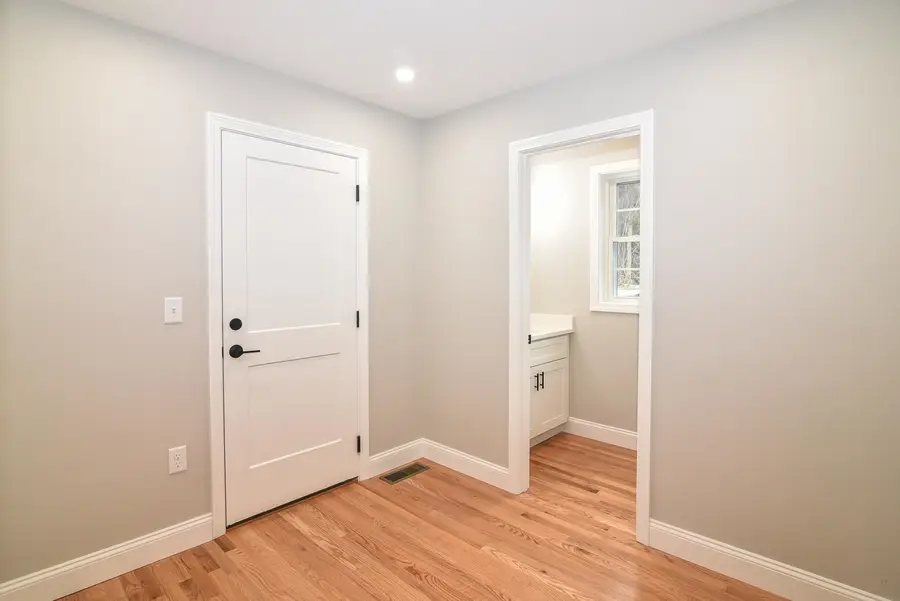 19 Mammoth Road, Hooksett, NH 03106 - #2