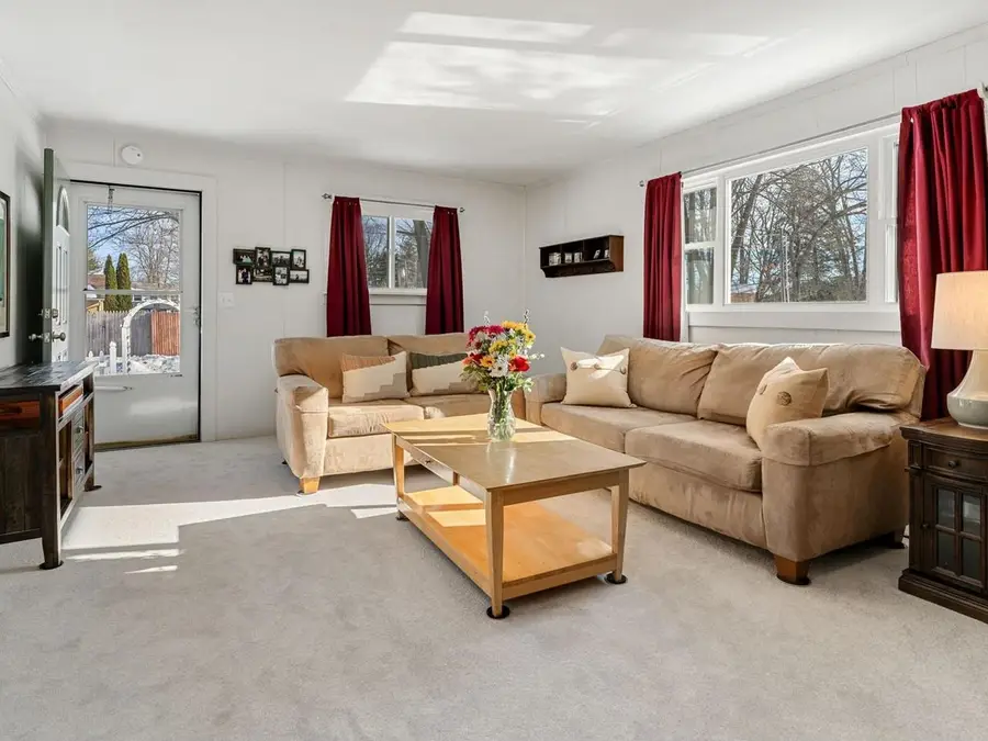 9 South Street Lane, Essex Junction, VT 05452 - #3