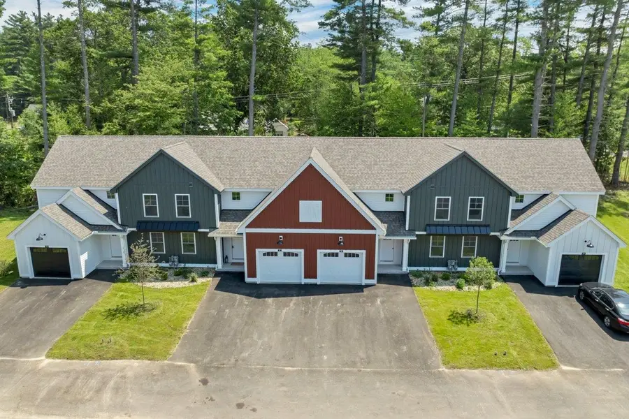 11-B Mustang Drive, Litchfield, NH 03052 - #3