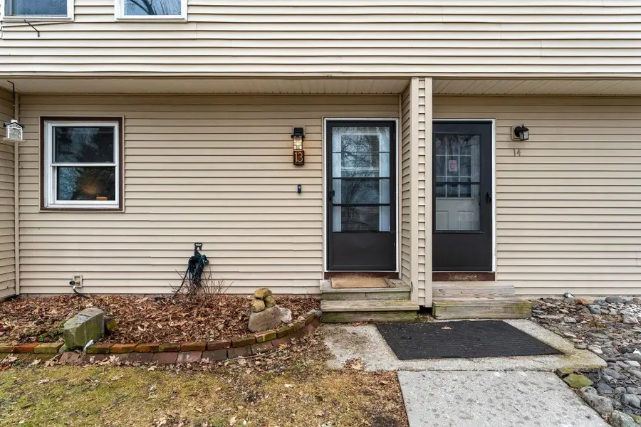 13 Cherry Tree Court, Saint Albans, VT 05478 - #2