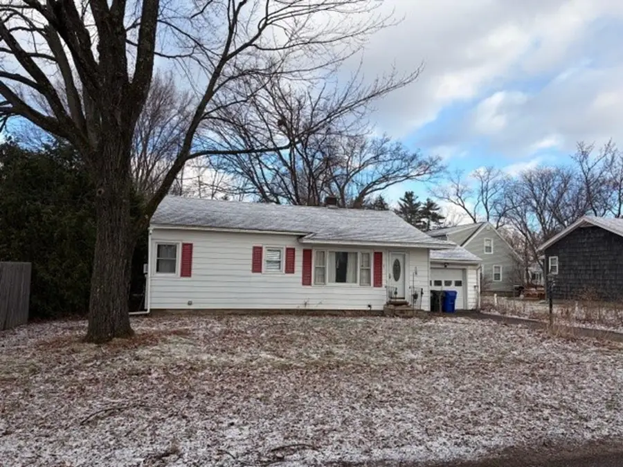 1 Huron Avenue, Essex Junction, VT 05452 - #2