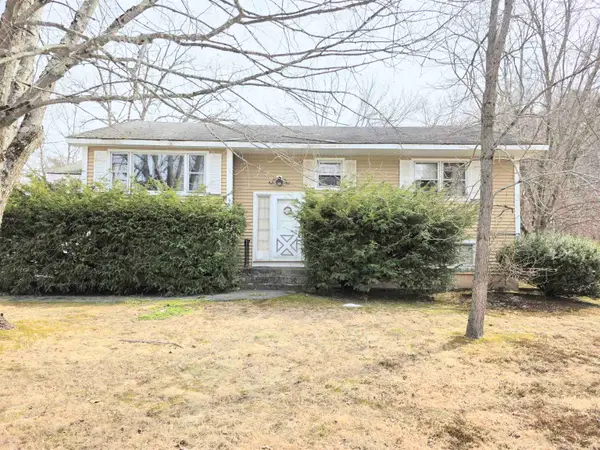 7 Rhona Street, Hudson, NH 03051