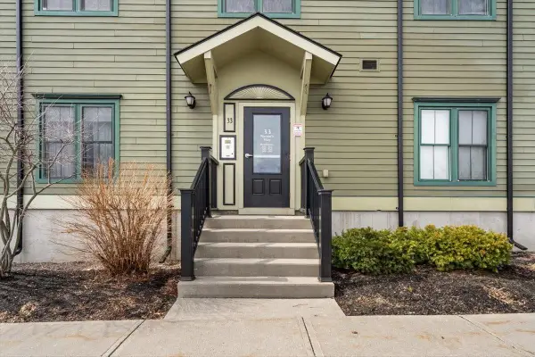 33 Naomis Way #302, Colchester, VT 05446