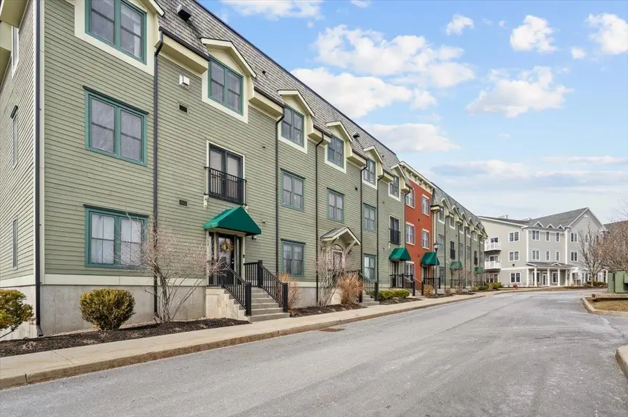 33 Naomis Way #302, Colchester, VT 05446 - #3