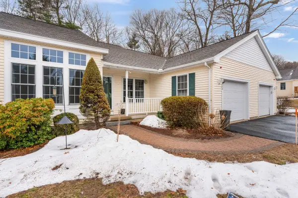 20 Lincoln Drive, Londonderry, NH 03053